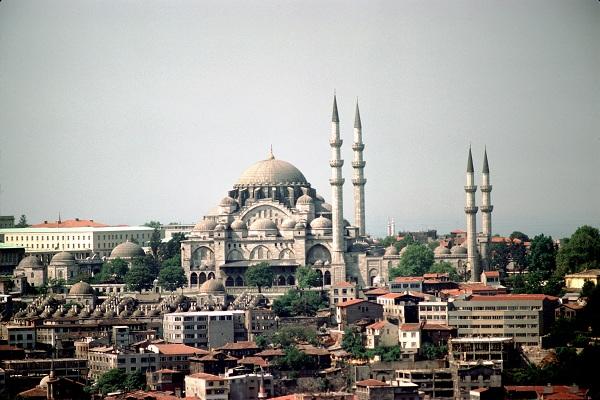 Süleymaniye Camii Çevresinde Tarih ‌ve Kültür Dolu Mekanlar