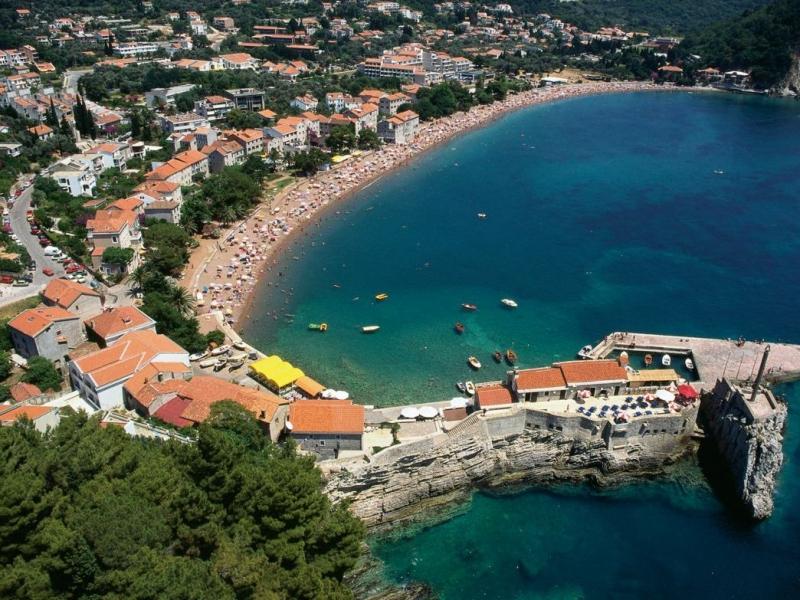 Petrovac’ta Keşfedilecek 10 Gizli Cennet Noktası