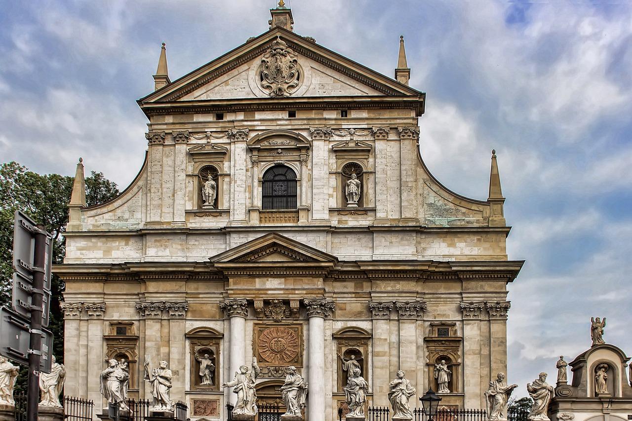Kaunas’taki St. Peter ve Paul Kilisesi’nin bilinmeyenleri keşfedin