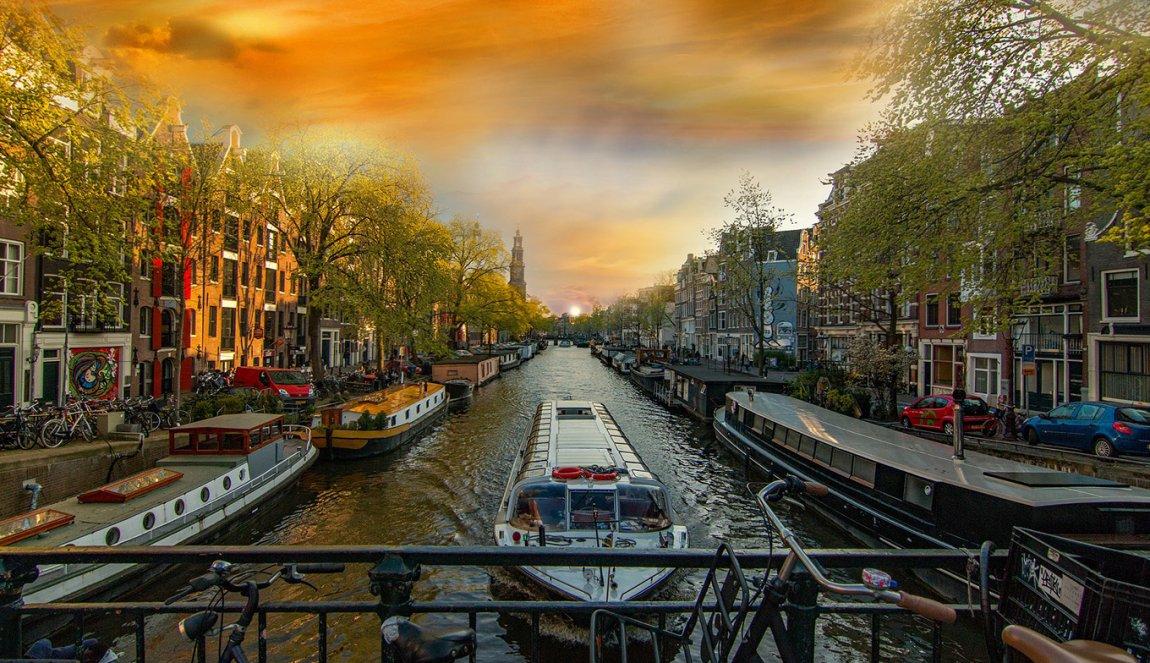 Amsterdamın Gizli Cennetleri: Ekşi Sözlükteki Keşifler