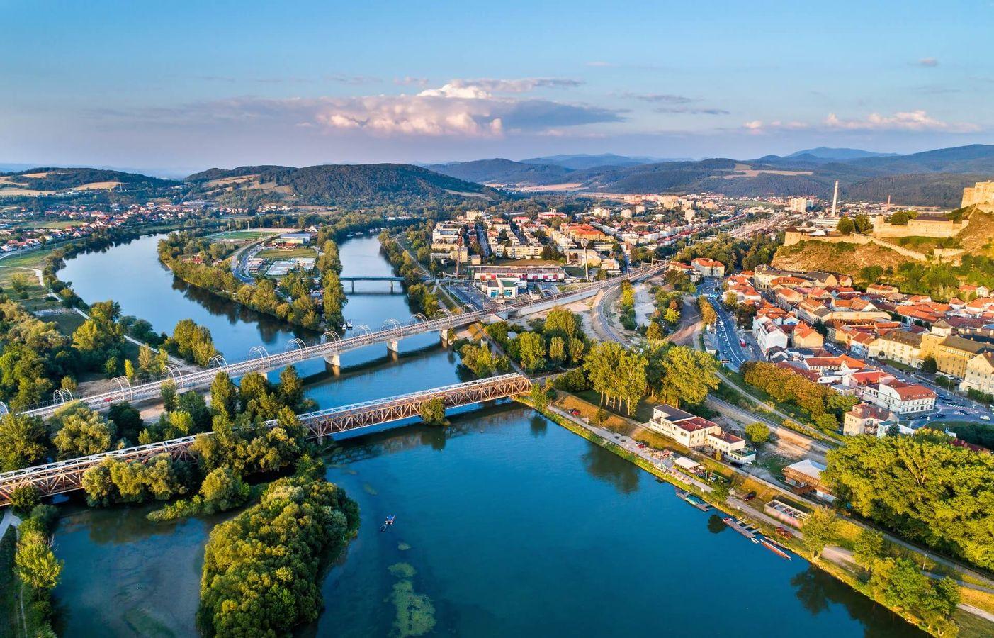 Trençinde Tarih ve⁢ Doğa Arasında Keşfedilecek Gizli Cennetler