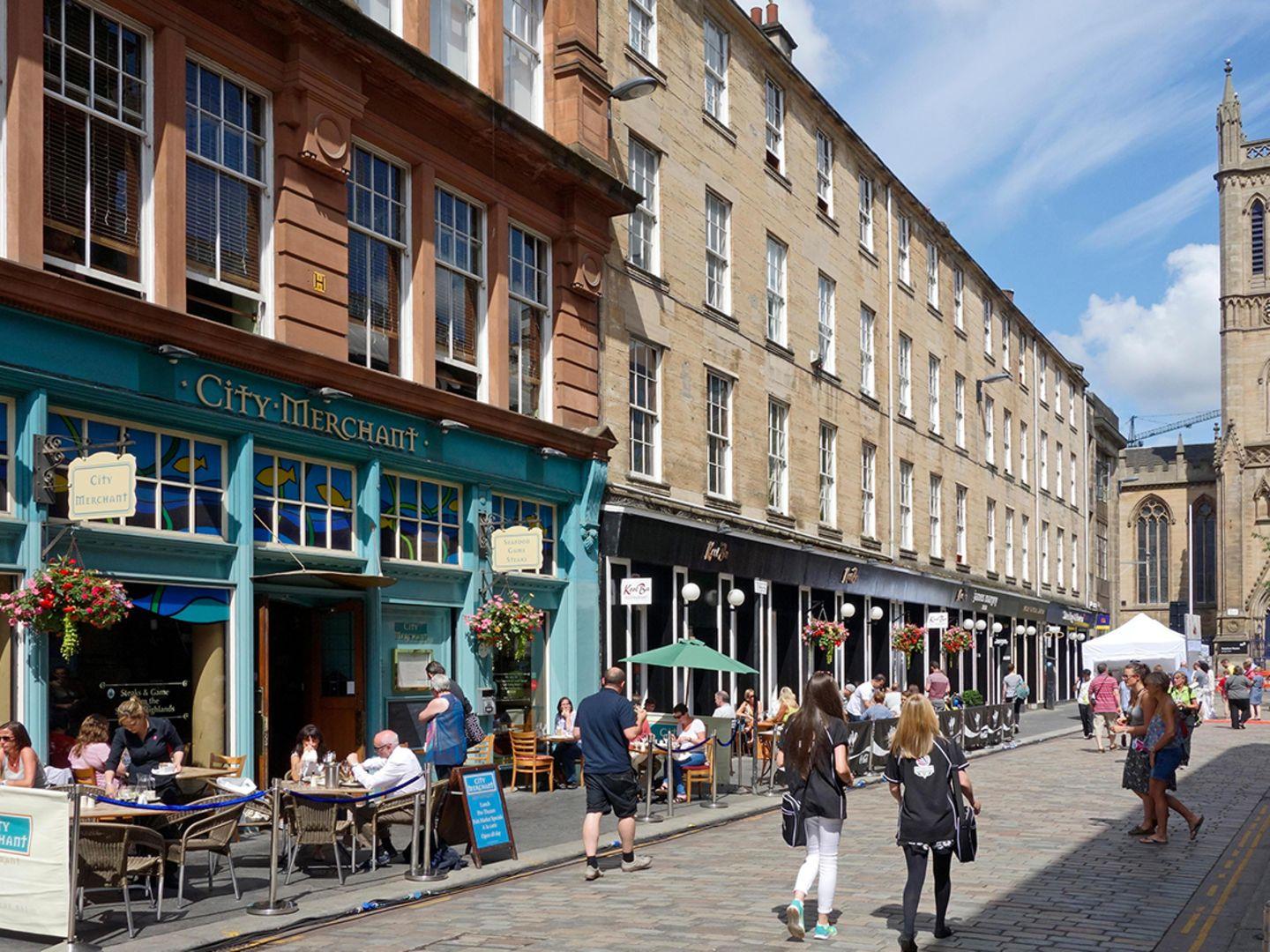 Glasgowun ‌Tarih ⁤Dolu Kalbinde Gizli Hazine: George Meydanının ⁣Mimari Detayları