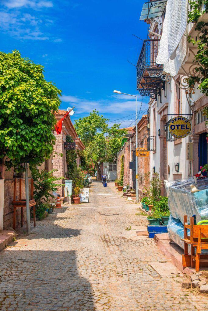 Ayvalık Sarımsaklı’da keşfedilecek eşsiz yerler listesi