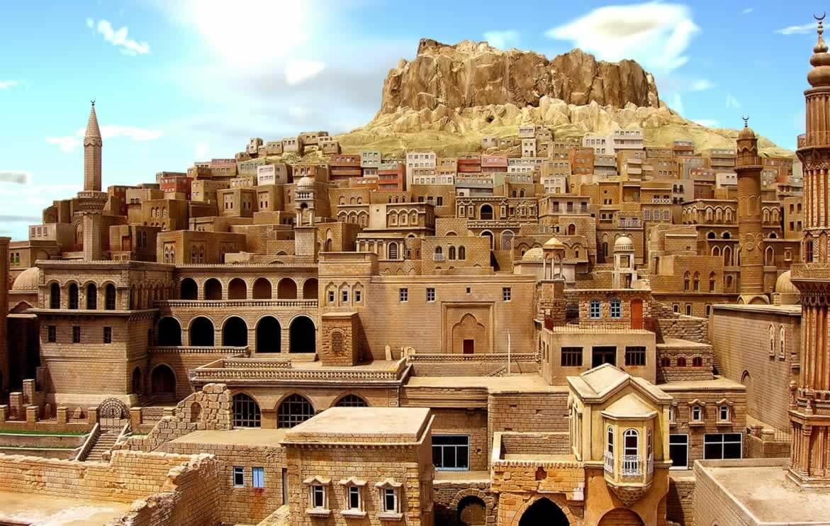 Mardin’in⁤ Tarih Kokan ⁣Sokaklarında‌ Gezin ve Unutulmaz Deneyimler Yaşayın