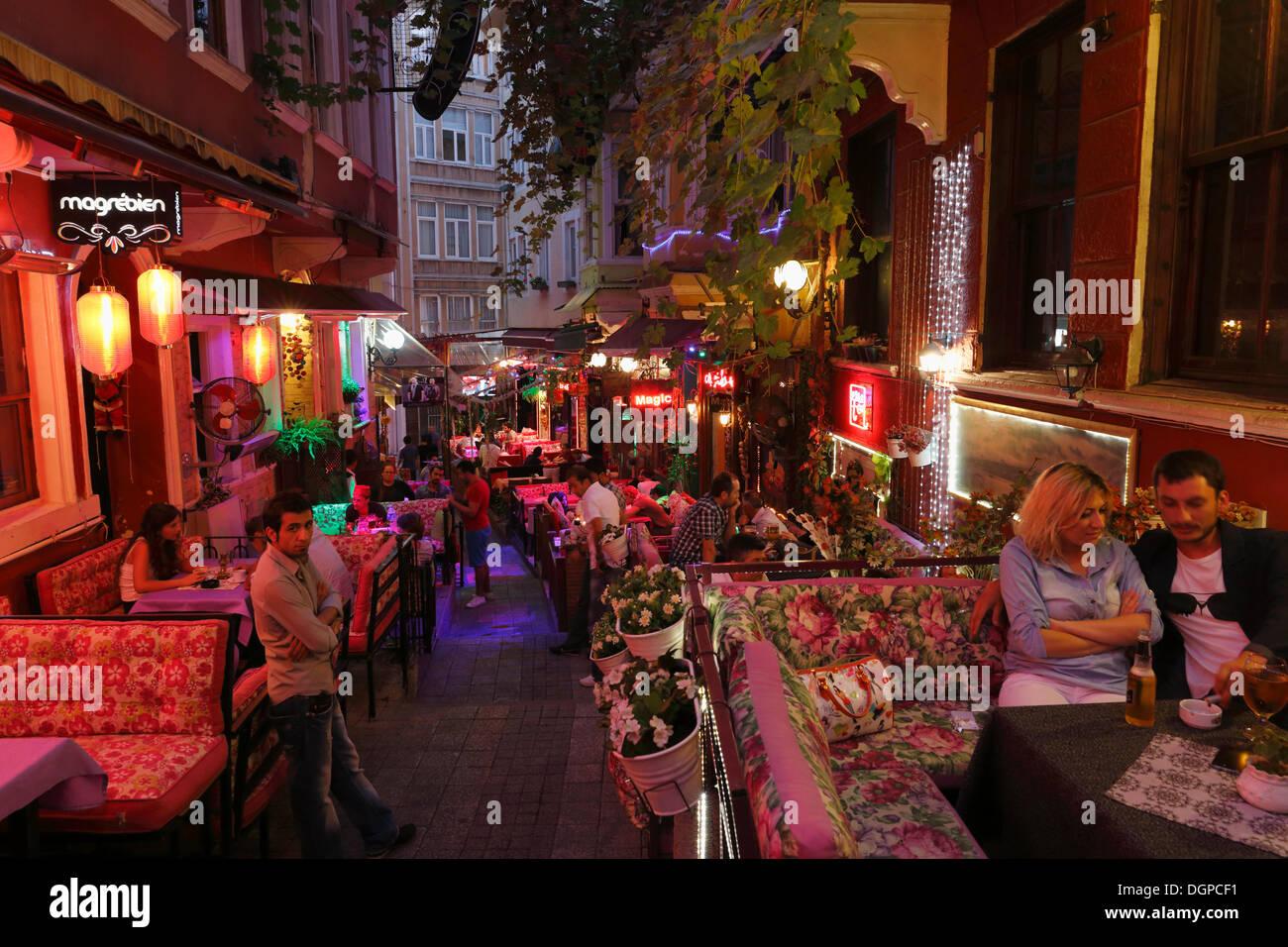 Cezayirin Tarih Dokusunu Keşfedin: Zaman Yolculuğuna Çıkın