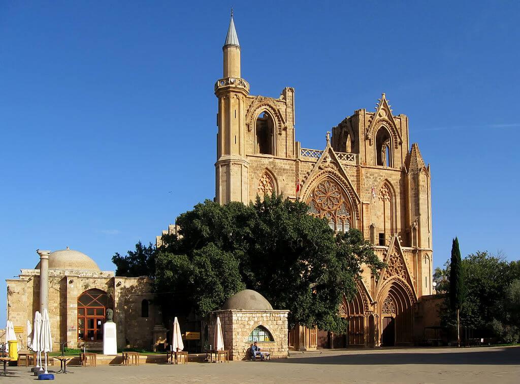 Gazimağusanın Tarihi Zenginliği: St. Barnabas Manastırı ve Müzesinin⁤ Keşfi