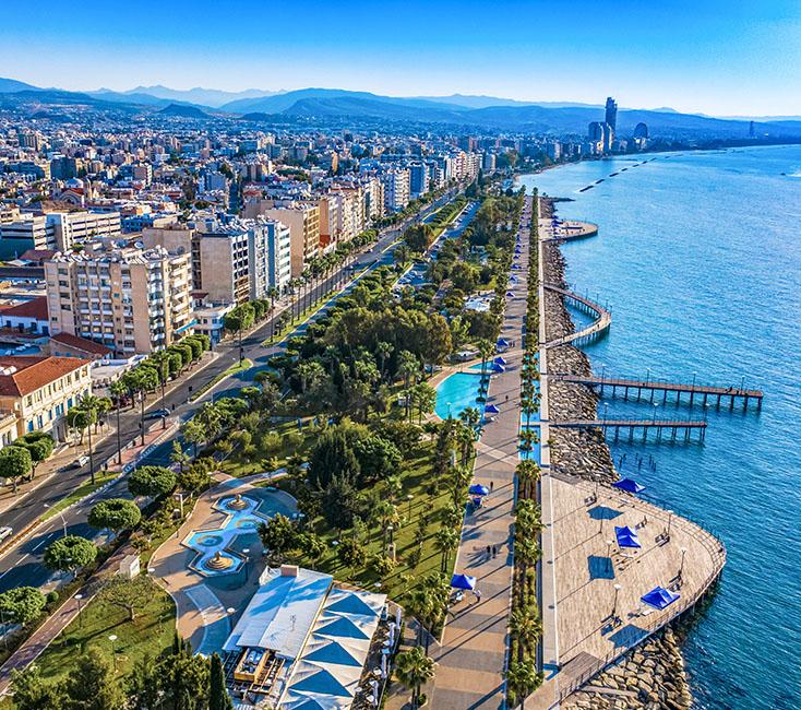 Limassolda Ailelerin Gözdesi: Fasouri Watermania Su Parkının Eğlenceli Özellikleri